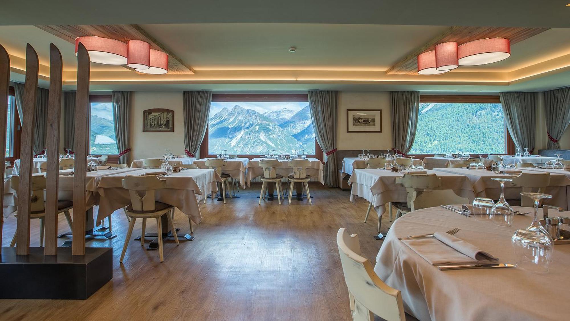 Hotel Vallechiara Bormio Exteriör bild