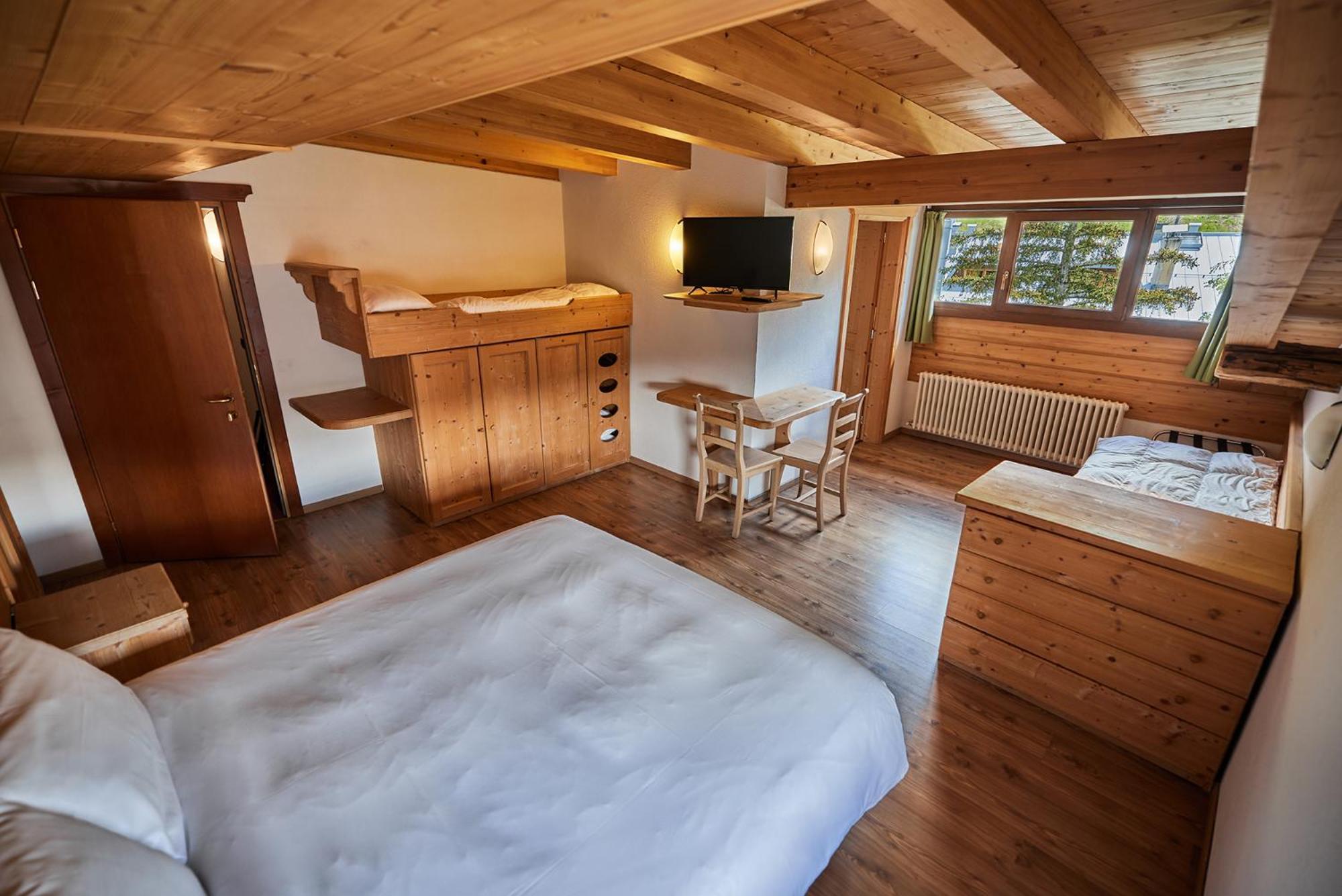 Hotel Vallechiara Bormio Exteriör bild