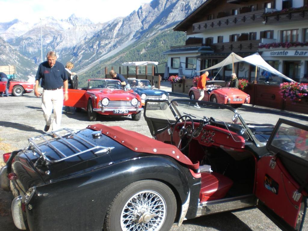 Hotel Vallechiara Bormio Exteriör bild