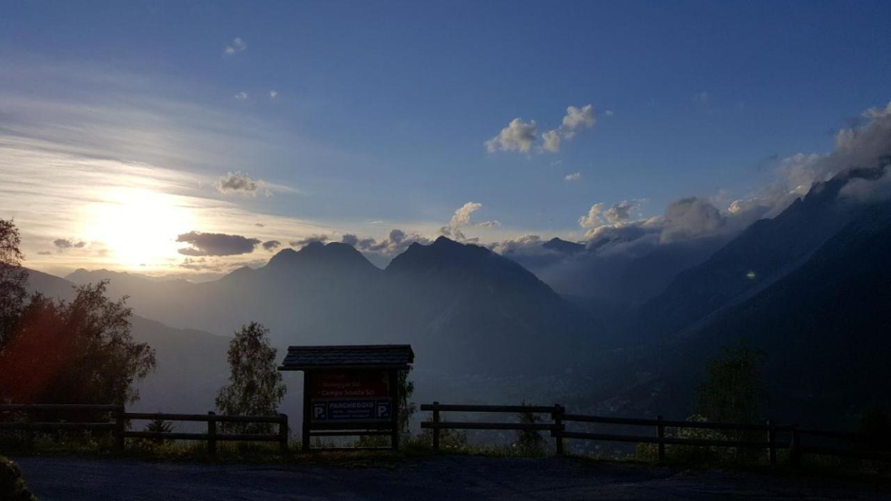 Hotel Vallechiara Bormio Exteriör bild